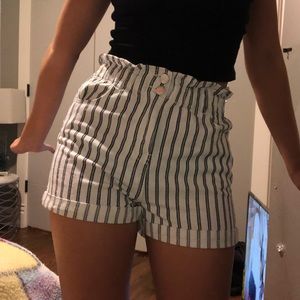 I thrifted these. I just didn’t like the way they looked on me.